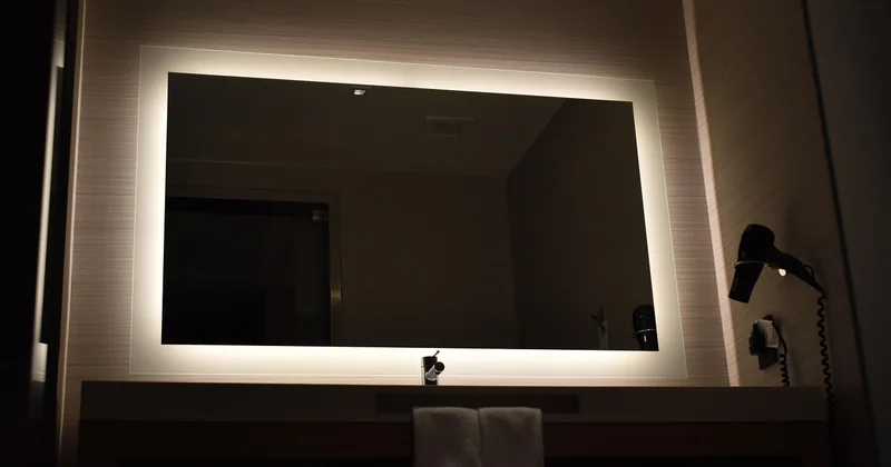 Où placer ce miroir et à quelle hauteur ?